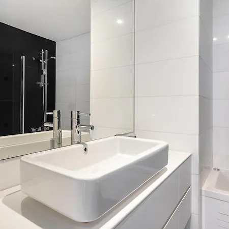 Whome Urban Retreat W/Parking, Elevator & Ac By Benfica Stadium Lisbon Exterior photo